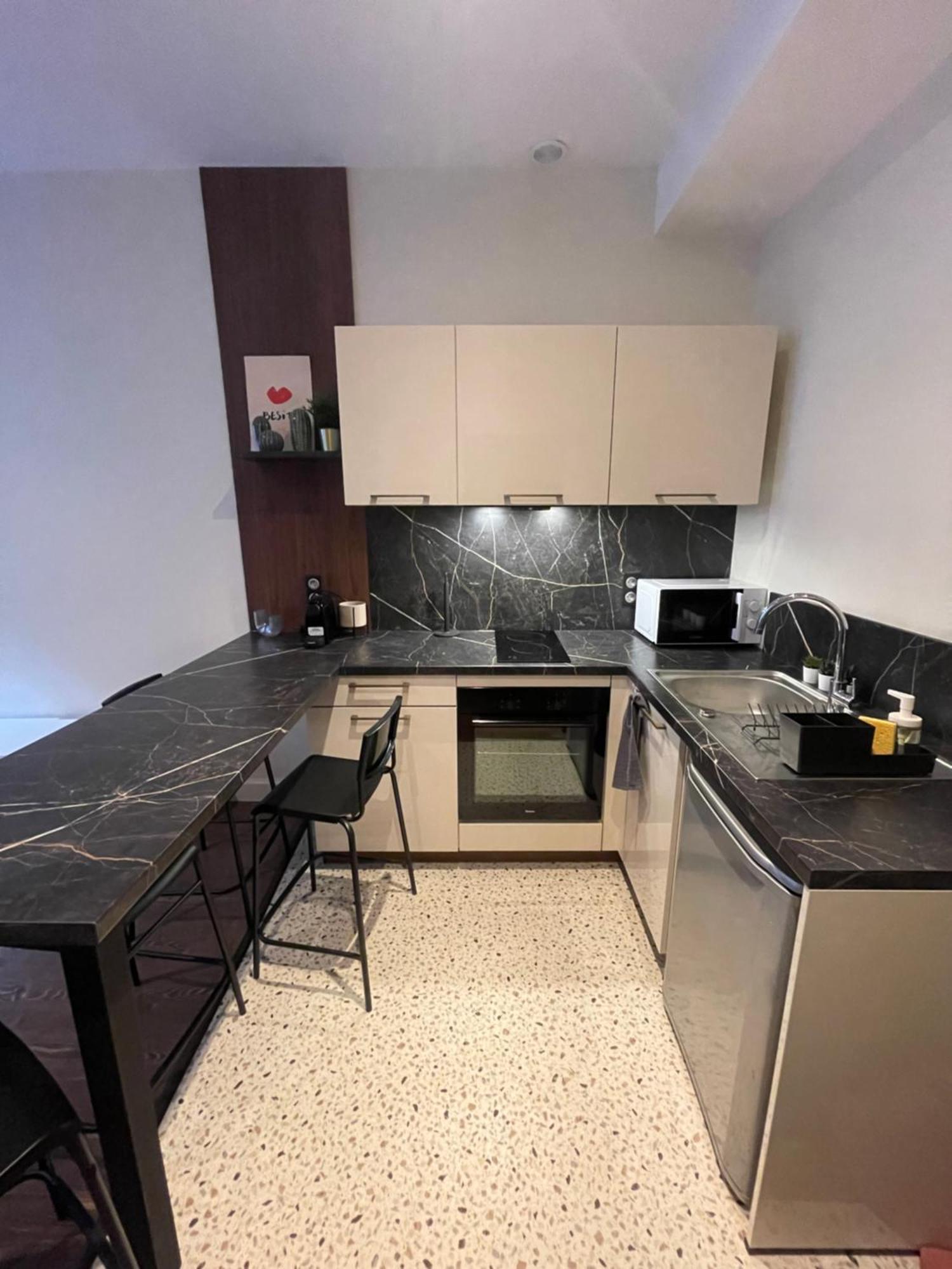 Appartement Au Coeur Du Centre Ville De قرقشونه المظهر الخارجي الصورة