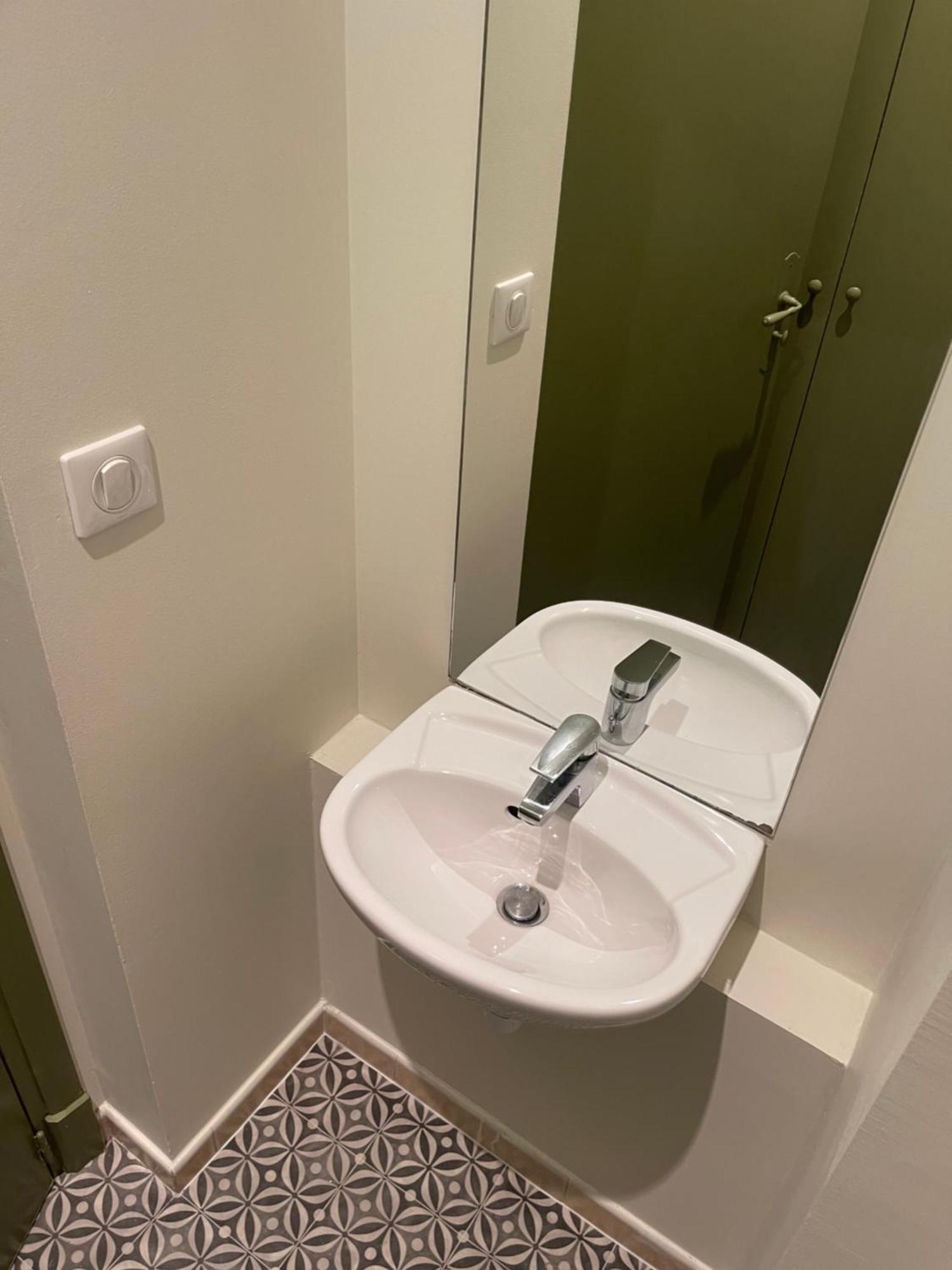 Appartement Au Coeur Du Centre Ville De قرقشونه المظهر الخارجي الصورة
