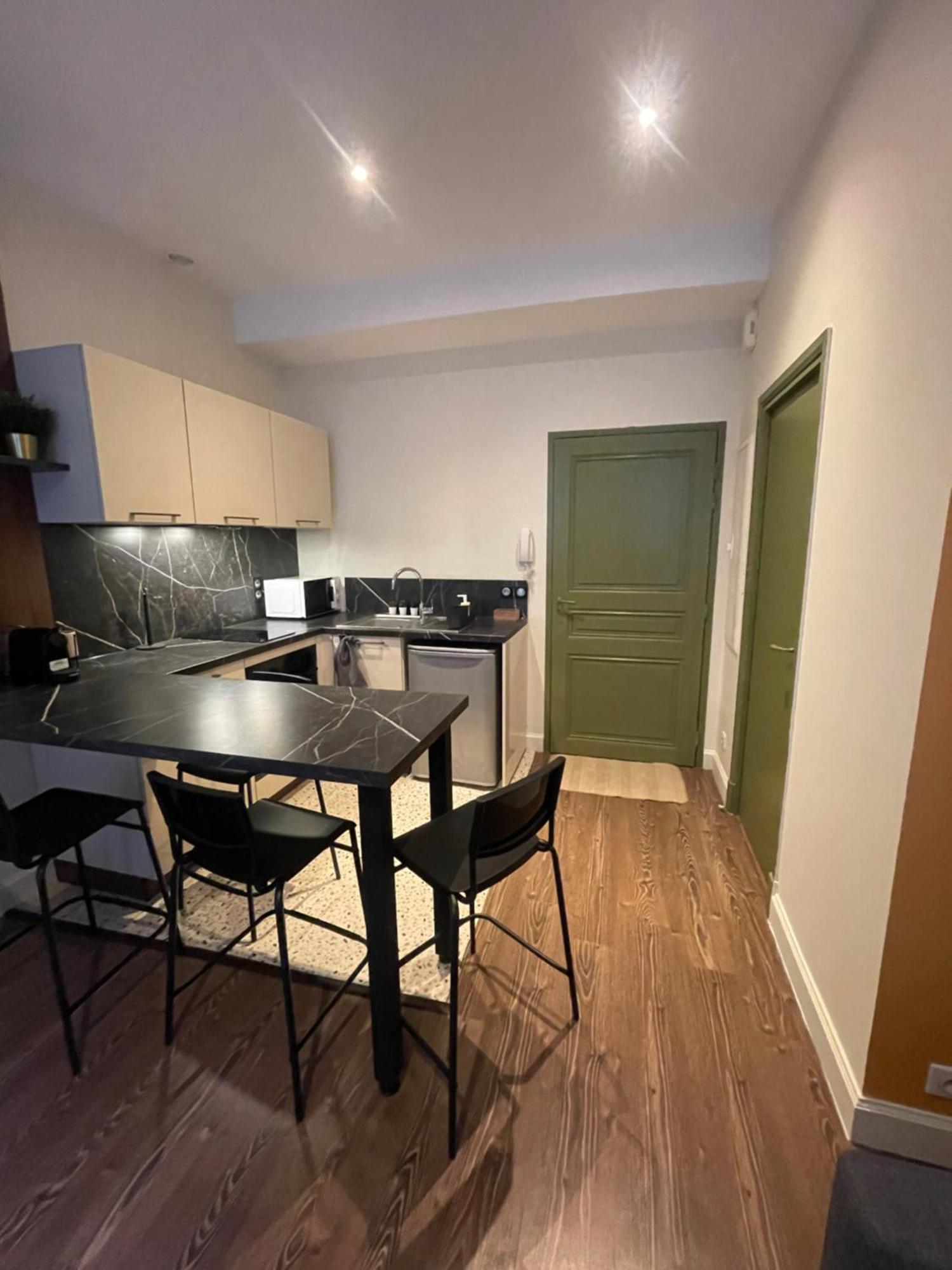 Appartement Au Coeur Du Centre Ville De قرقشونه المظهر الخارجي الصورة